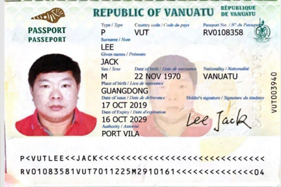 广东人 #李罡 在东南亚又名张杰   此人广东人 职业大骗子