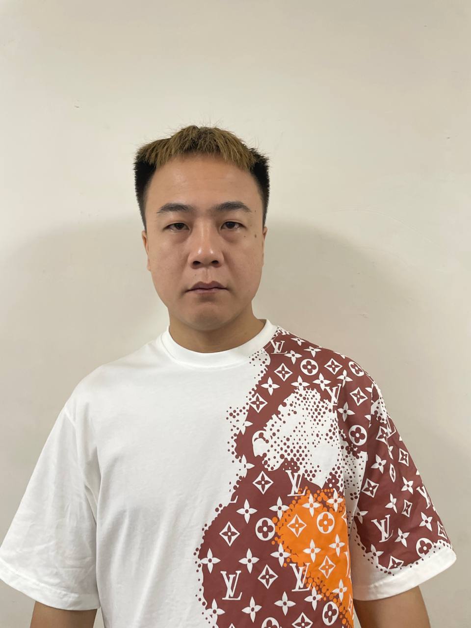 曝光 此人名为：小牧，后面改名为文宇